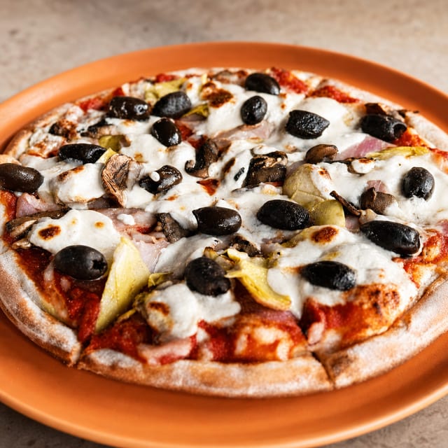 Capricciosa Pizza.